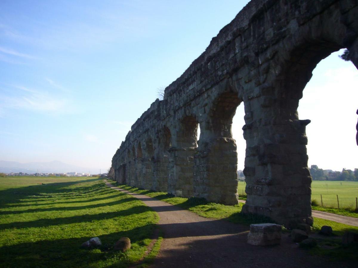 Casa Paestum. Your Wonderful Garden In 罗马 外观 照片